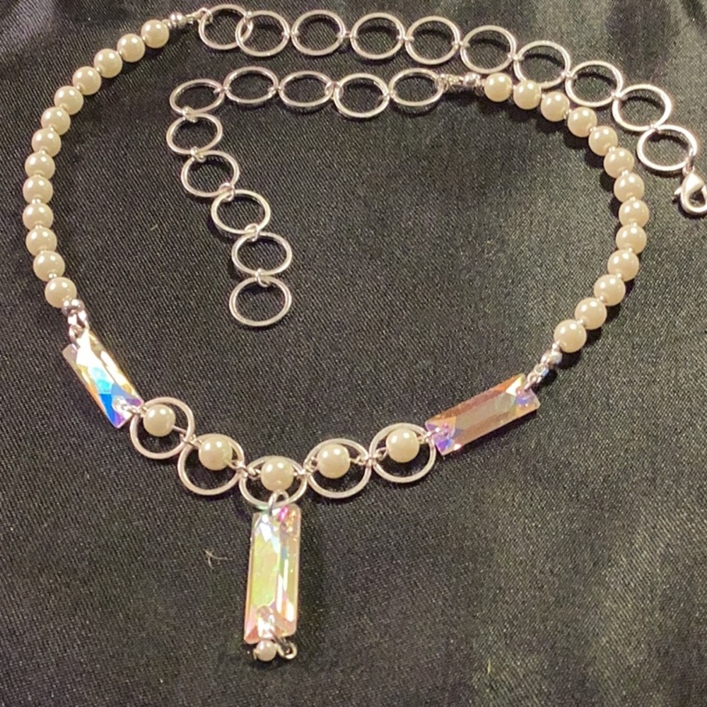 Women’s pearl and crystal necklace